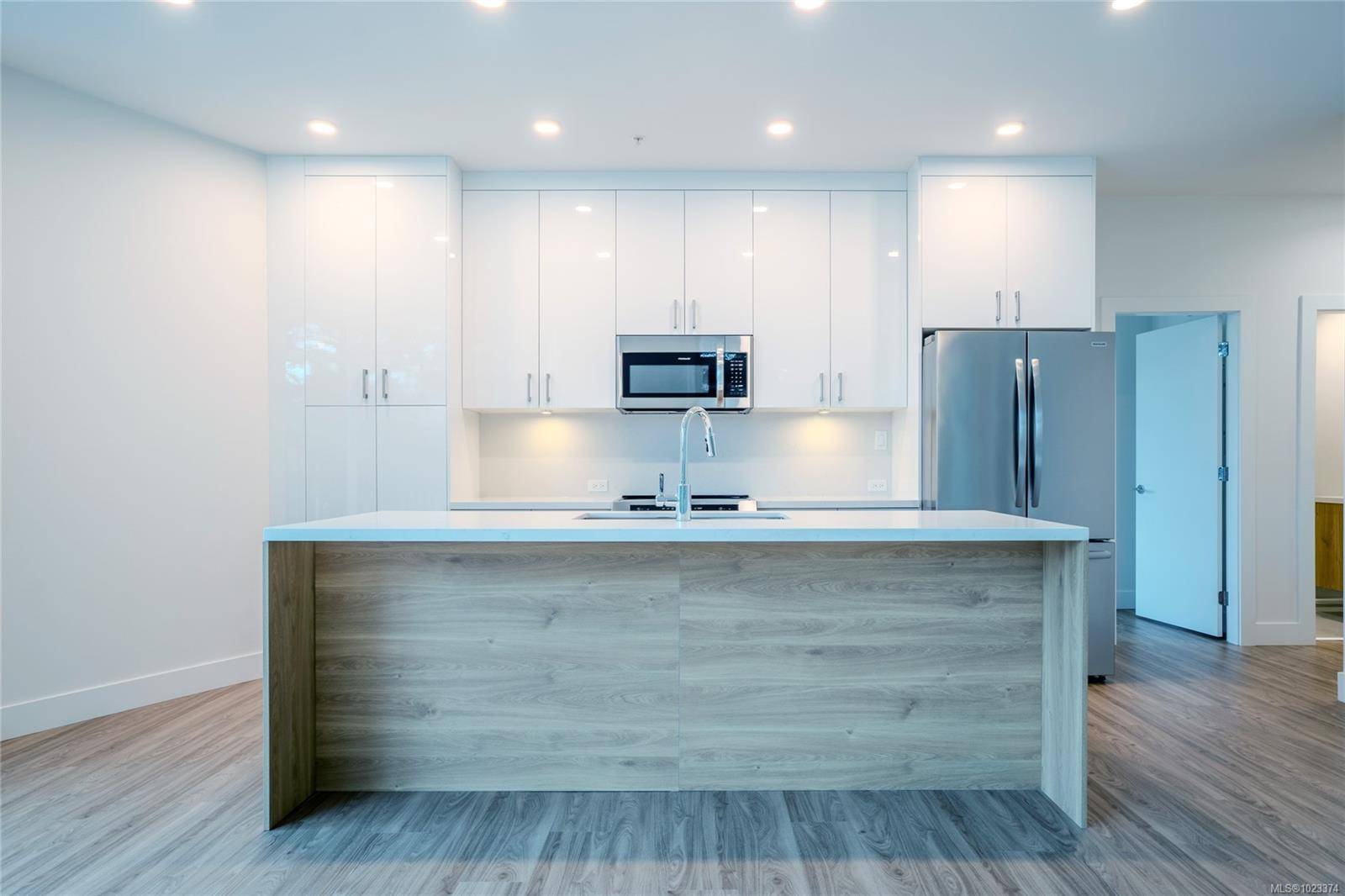 Nanaimo, BC V9V 1W4,6320 Sentinal Dr #104