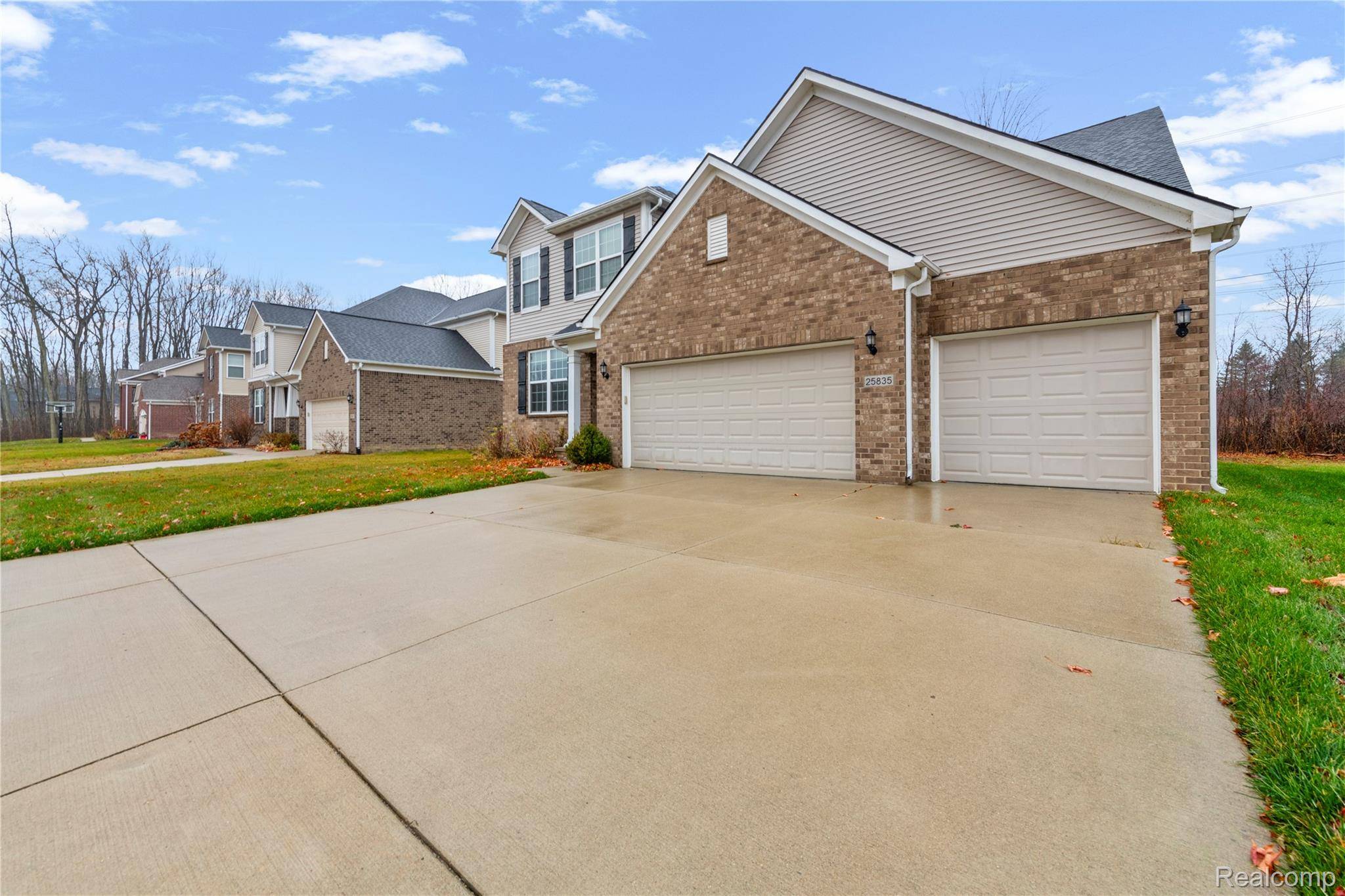 Novi, MI 48374,25835 Oberlin blvd