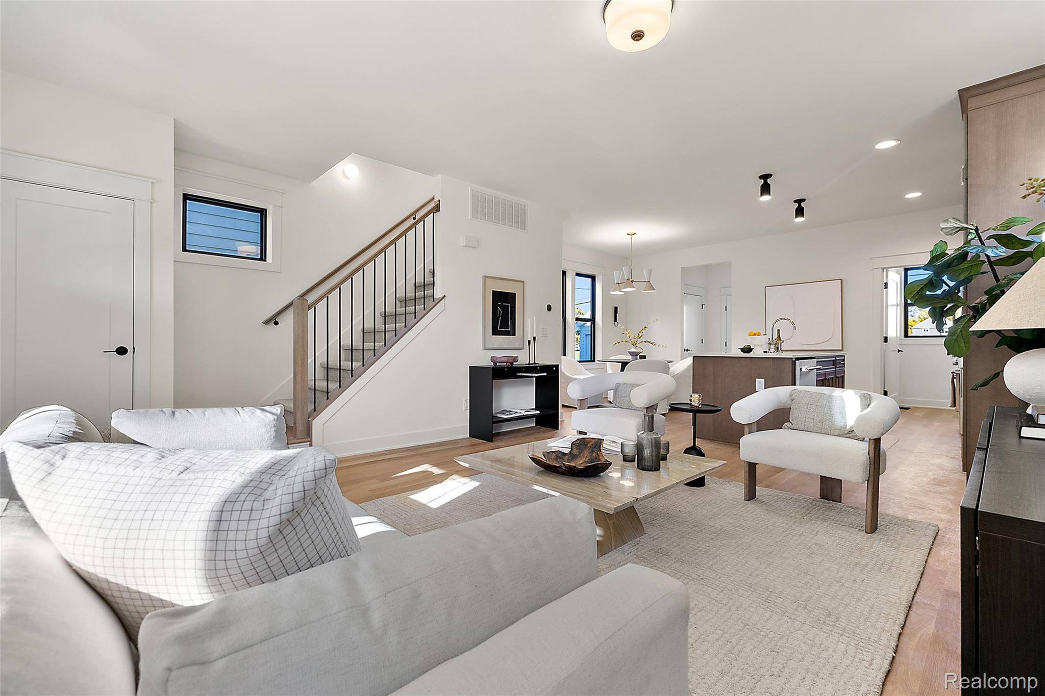 Detroit, MI 48214,1723 Fischer ST