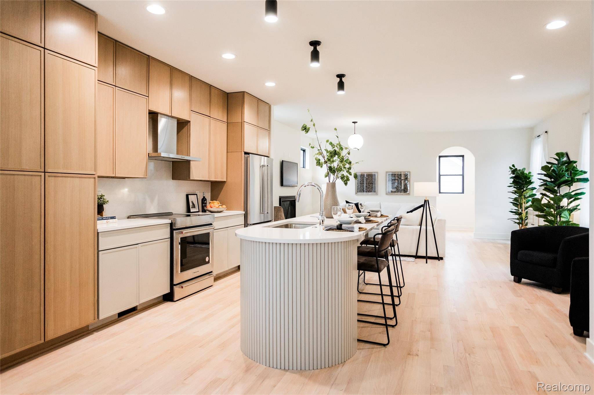 Detroit, MI 48214,1731 Fischer ST