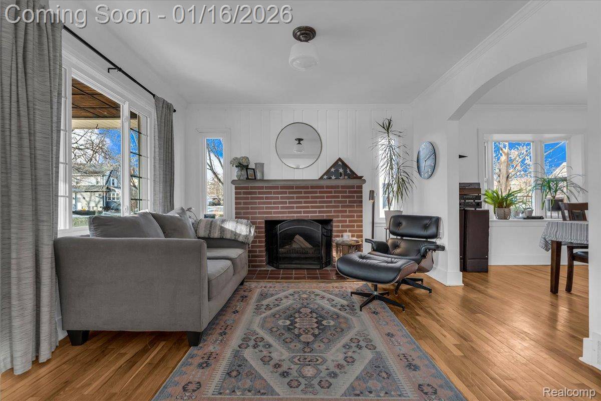 Royal Oak, MI 48067,243 Marlin AVE