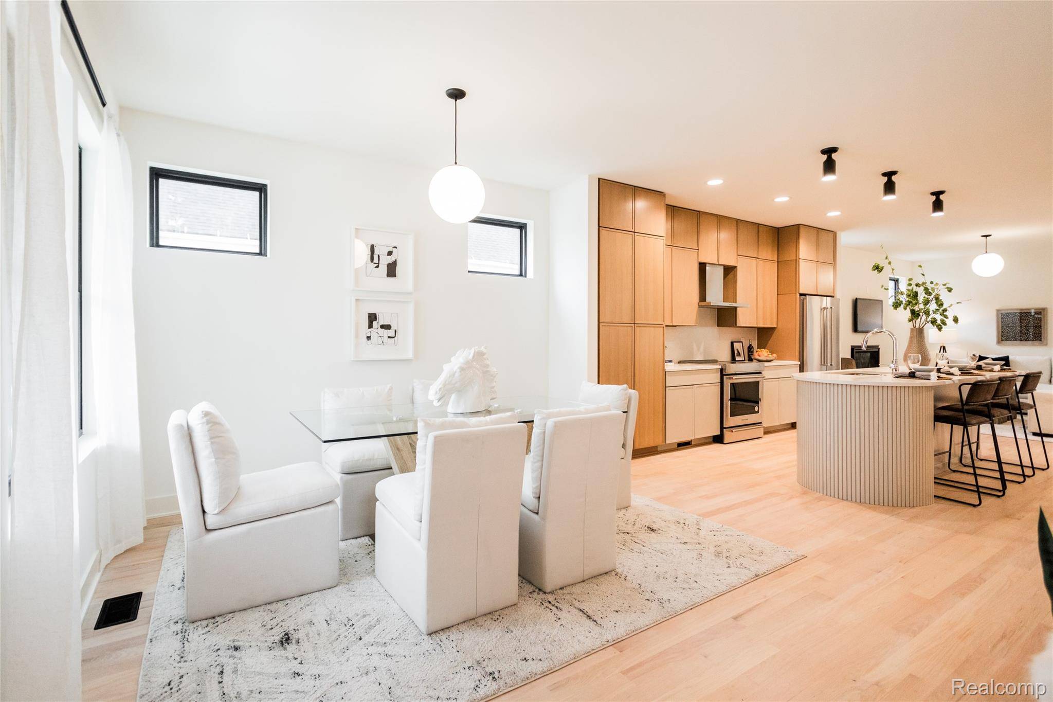 Detroit, MI 48214,1478 Fischer ST