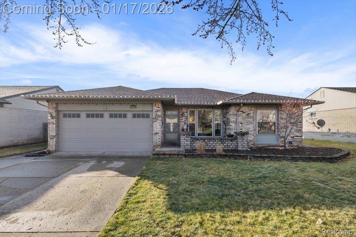 Macomb, MI 48044,46621 Apple LN