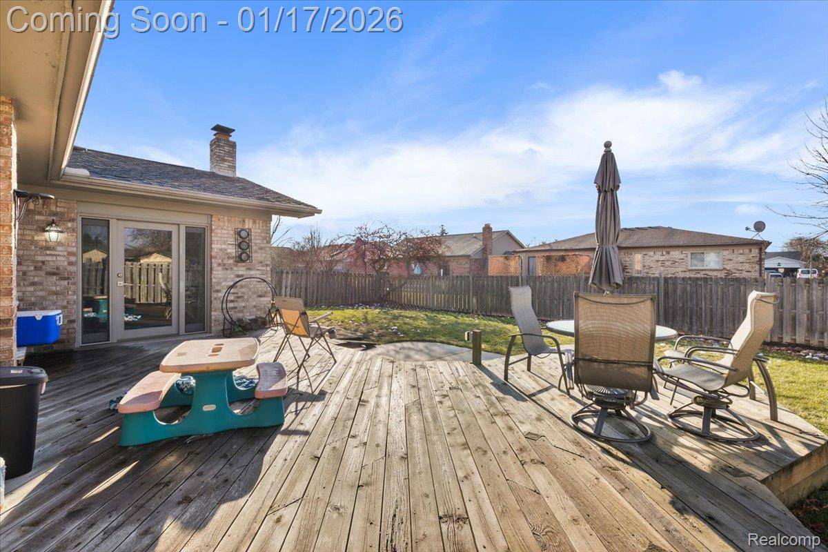 Macomb, MI 48044,46621 Apple LN