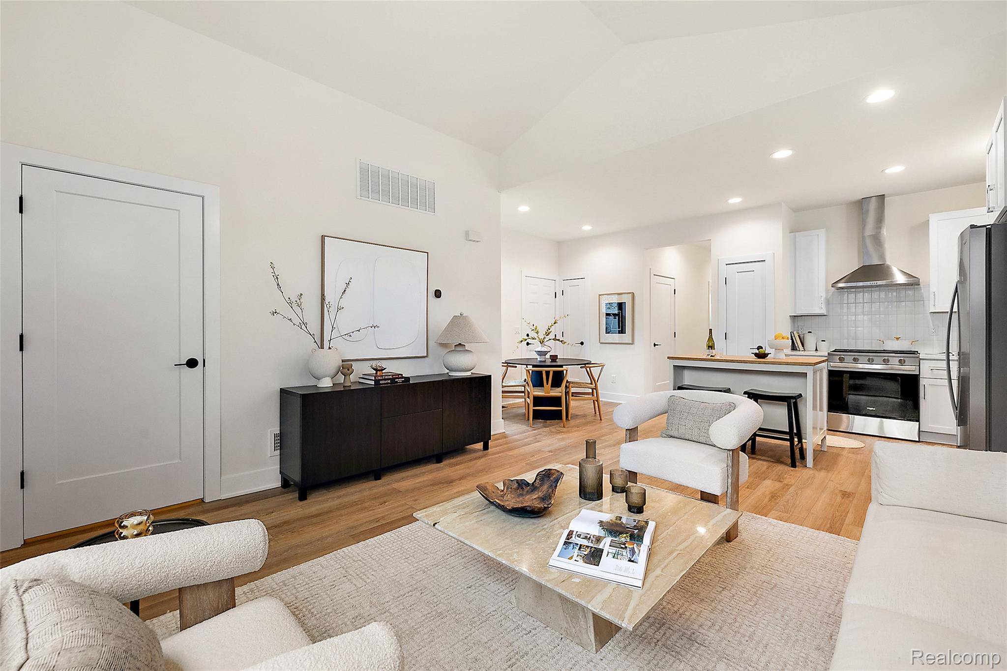 Detroit, MI 48214,1716 Fischer ST