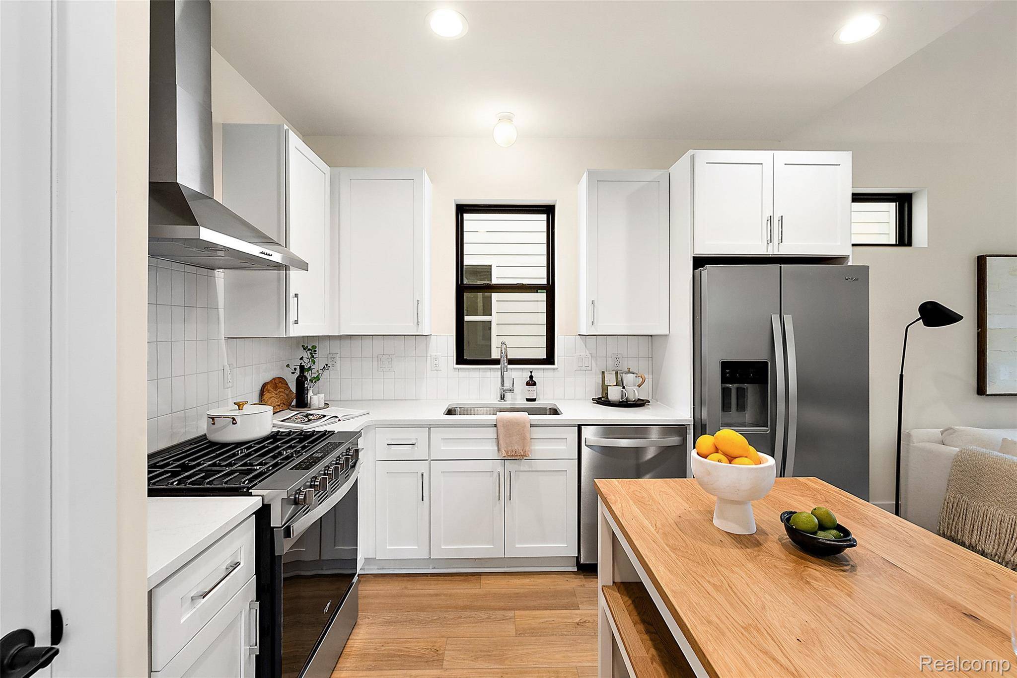 Detroit, MI 48214,1716 Fischer ST