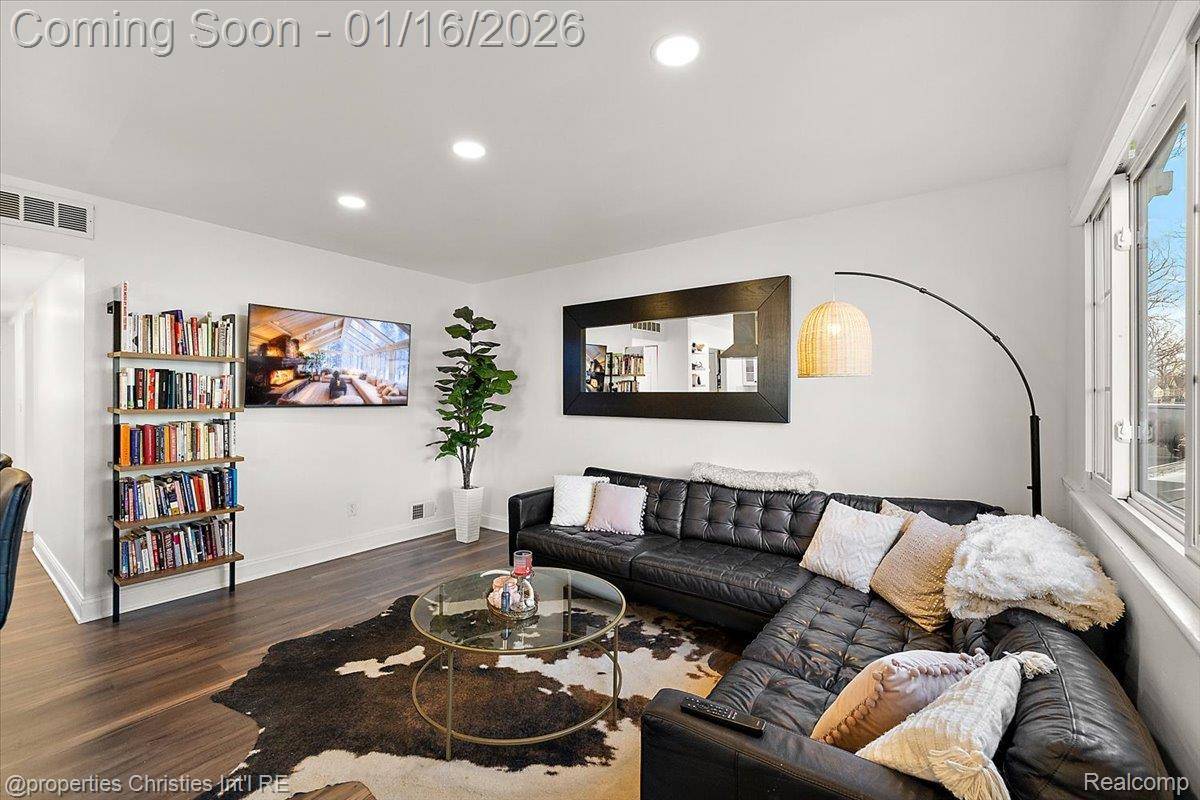 Ferndale, MI 48220,336 Kensington AVE