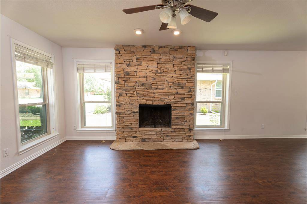 Pilot Point, TX 76258,517 S Kirby Street