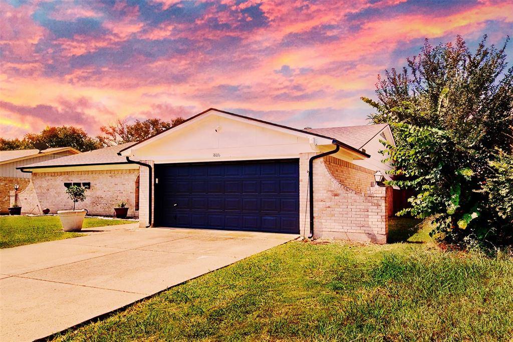 Arlington, TX 76014,1806 Briar Meadow Drive