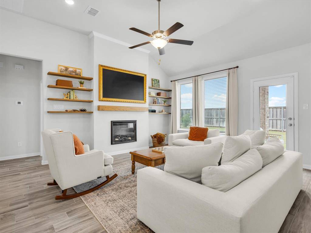 Fort Worth, TX 76131,408 Acton Avenue