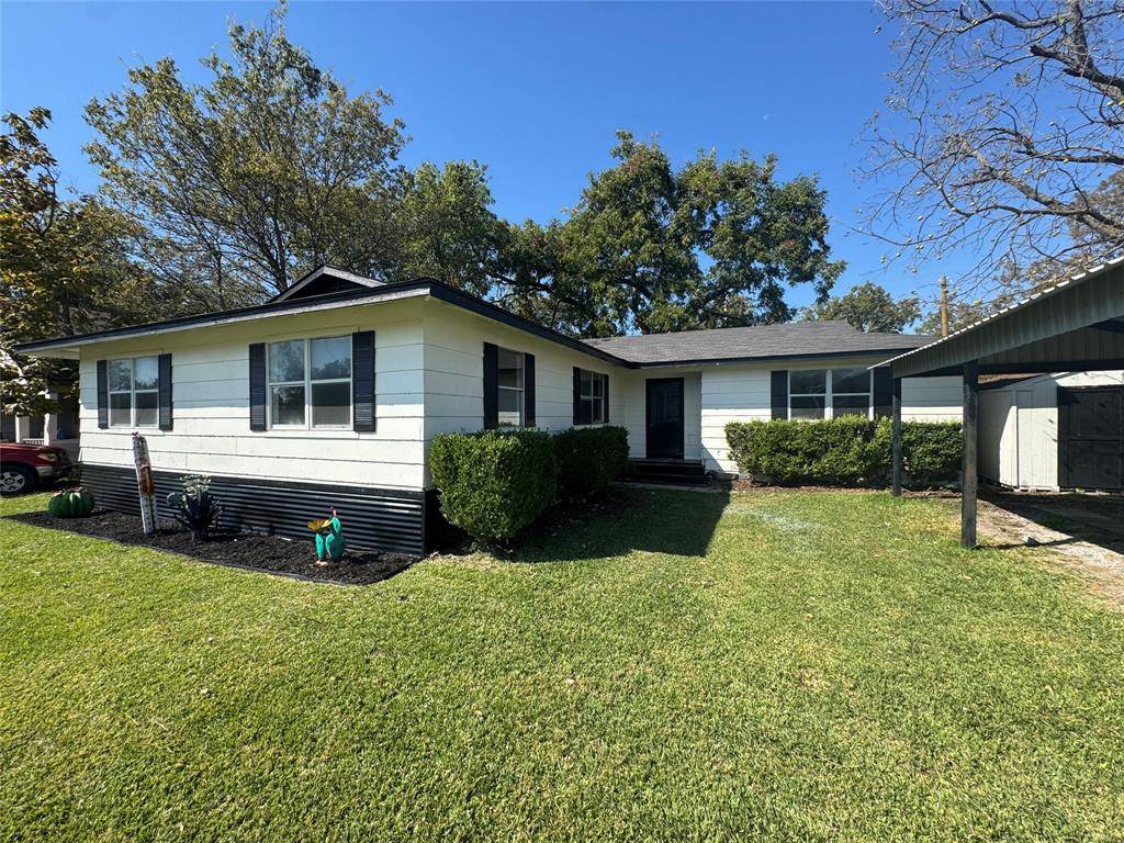 Howe, TX 75459,402 N Hughes Street