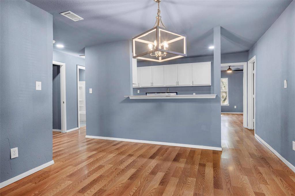 Dallas, TX 75211,2522 W Clarendon Drive