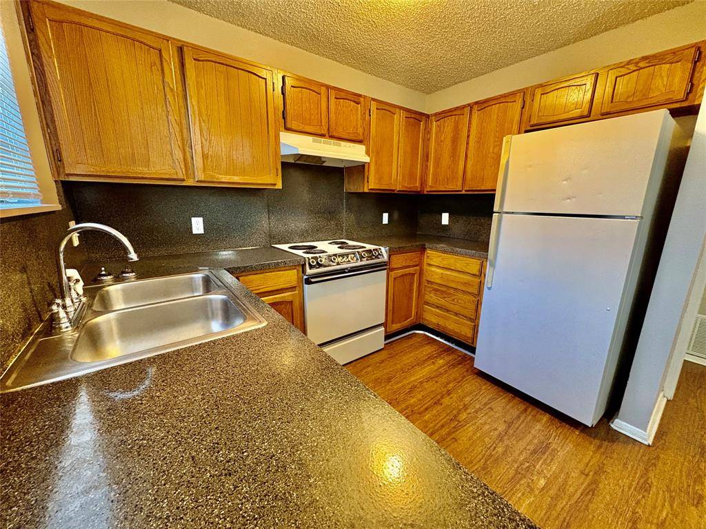 Cleburne, TX 76033,1407 Courtney Place #B