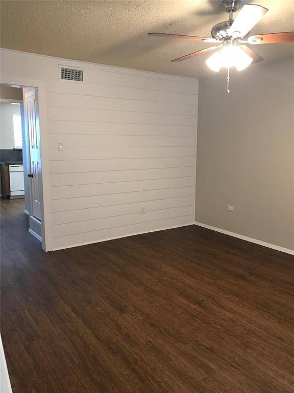 Cleburne, TX 76033,1407 Courtney Place #B