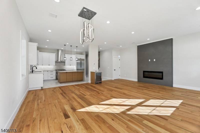 Madison Boro, NJ 07940,21 Belmont Ave