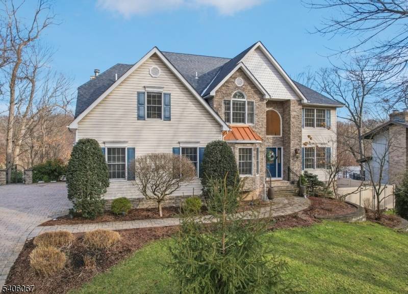 Pompton Lakes Boro, NJ 07442,185 Summit Ave