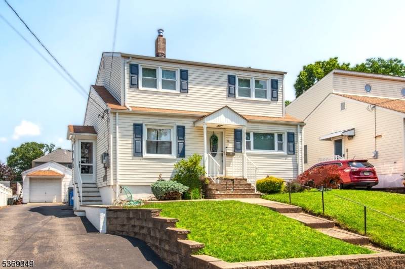 Cedar Grove Twp., NJ 07009,88 Ozone Ave