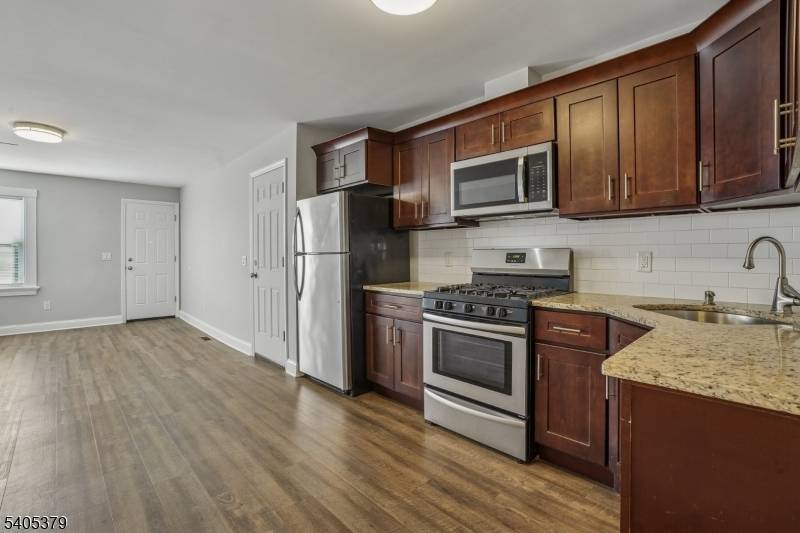 Montclair Twp., NJ 07042,116 Maple Ave