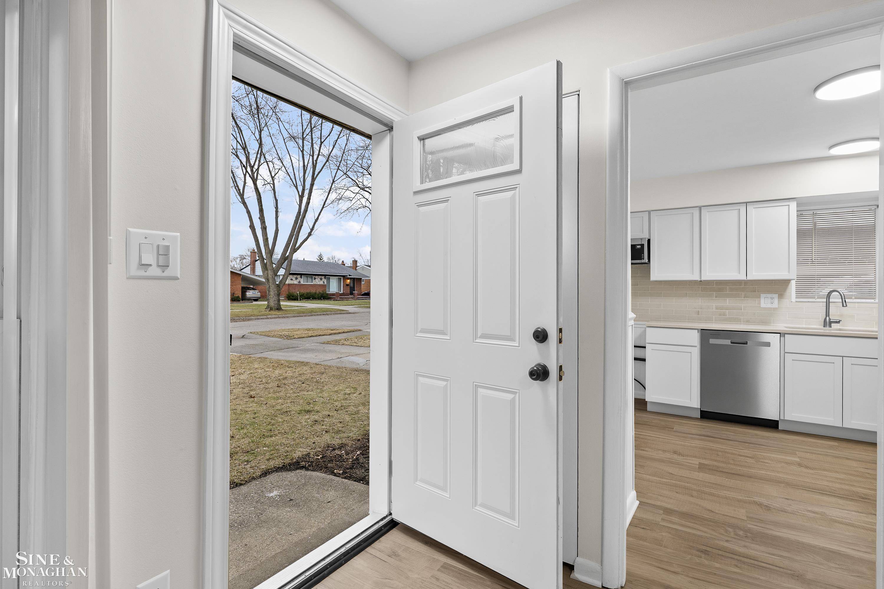 Saint Clair Shores, MI 48082,21531 Timberidge ST