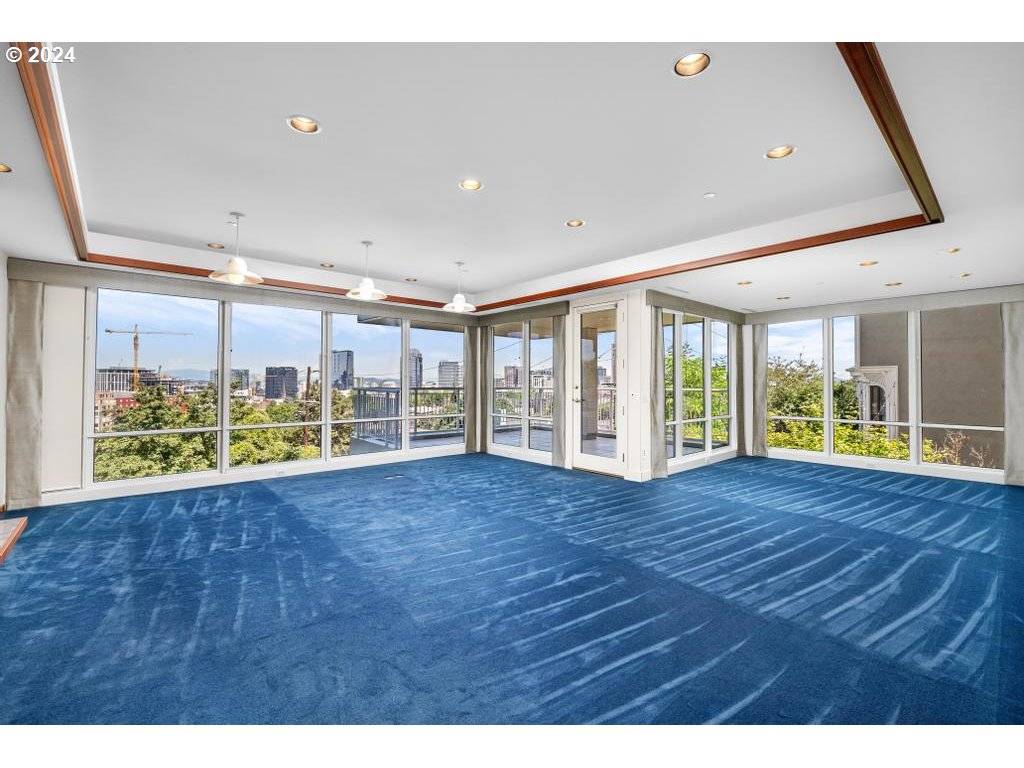 Portland, OR 97201,2020 SW MARKET STREET DR #101