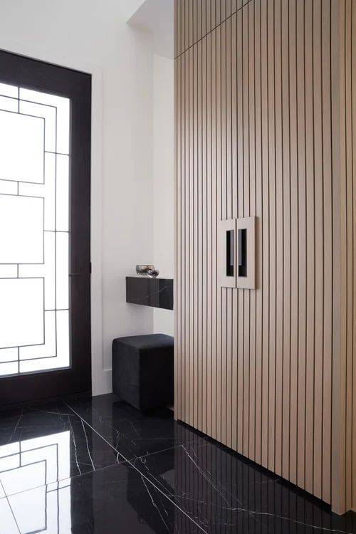 Toronto C04, ON M5N 1L9,599 Castlefield AVE