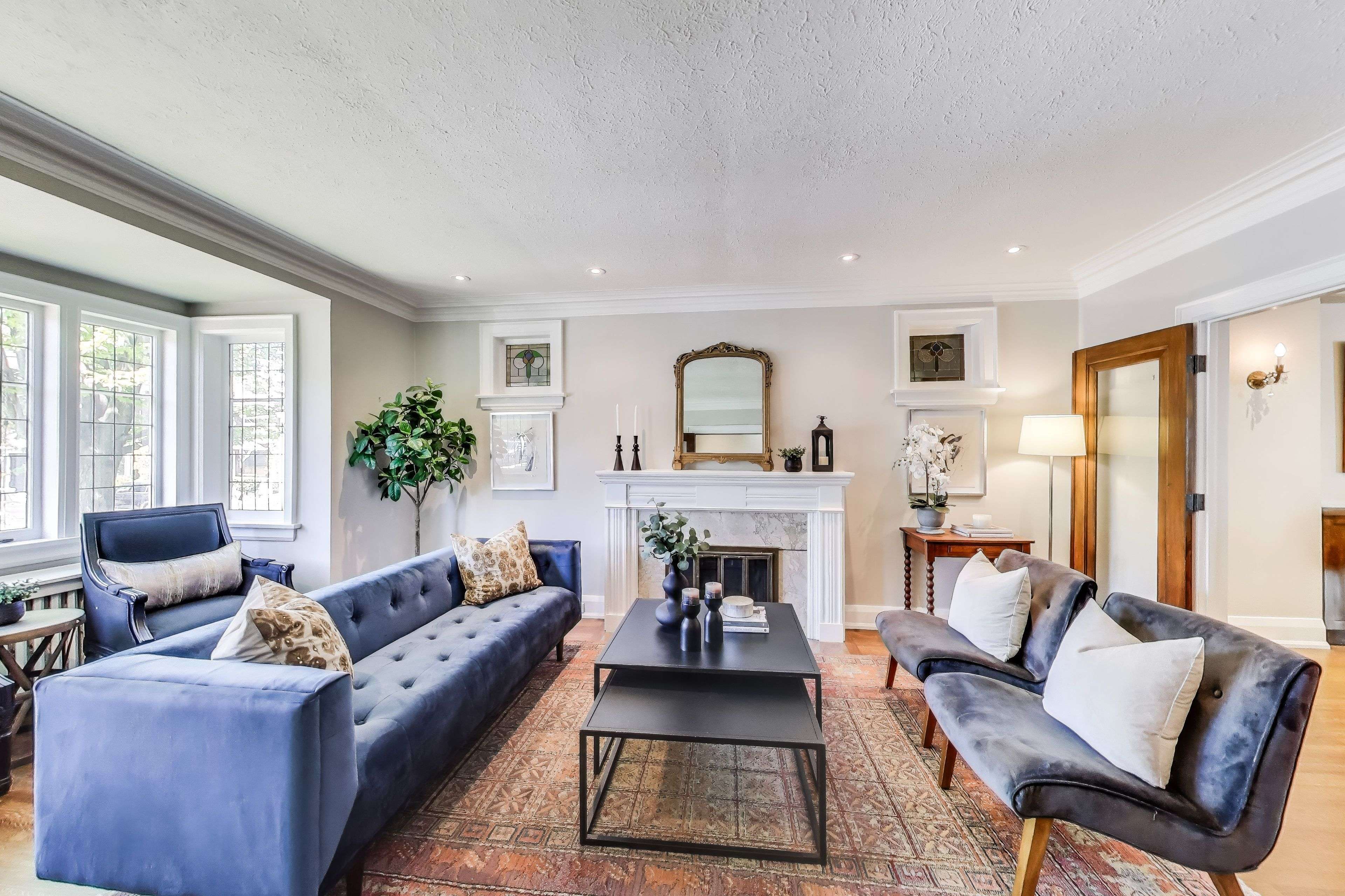 Toronto C04, ON M5M 1T2,275 Fairlawn AVE