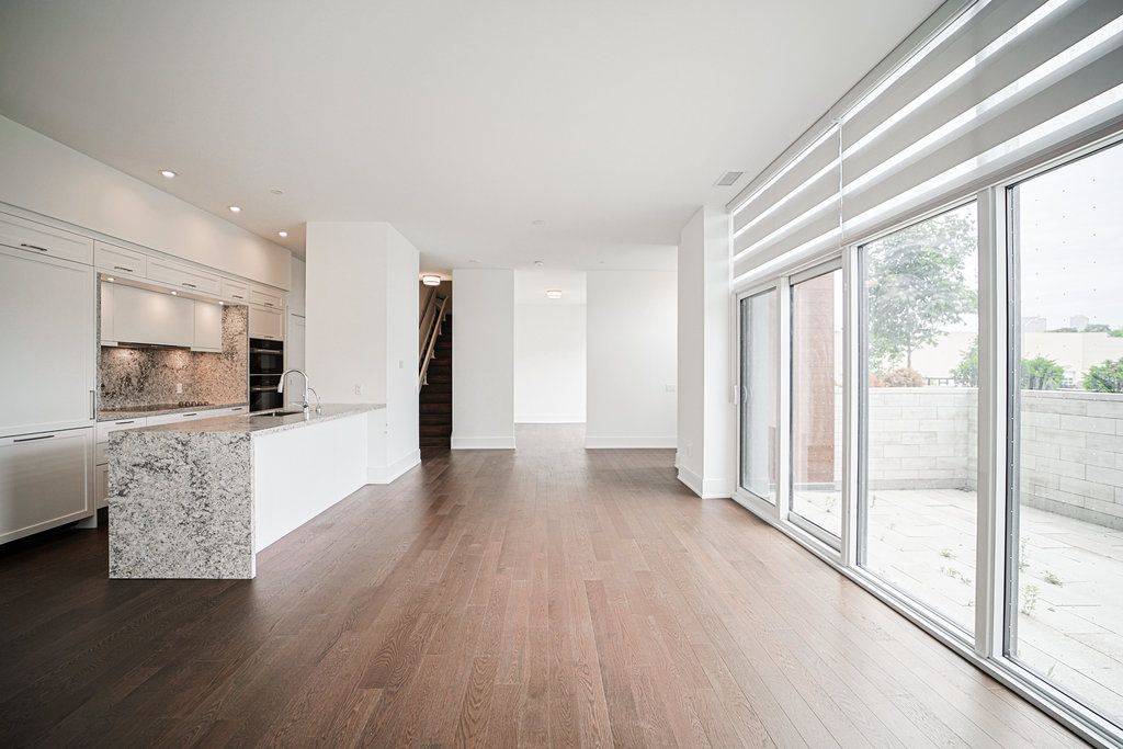 Toronto C13, ON M3C 0P8,20 Inn On The Pk DR #139