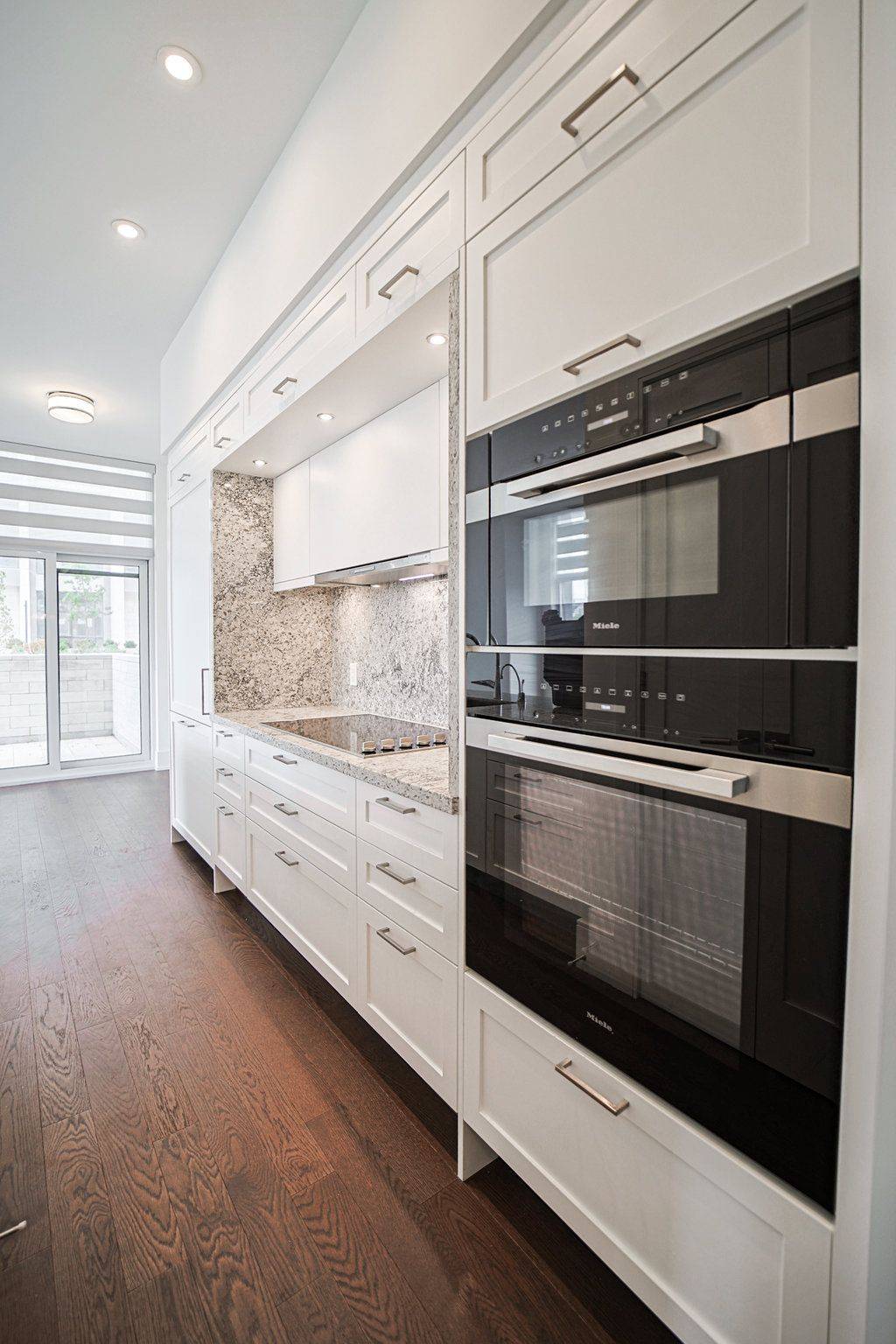 Toronto C13, ON M3C 0P8,20 Inn On The Pk DR #139