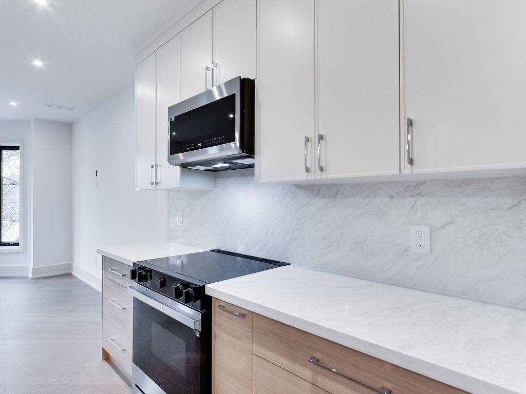 Toronto C01, ON M6J 3E5,357 Dovercourt RD #Upper