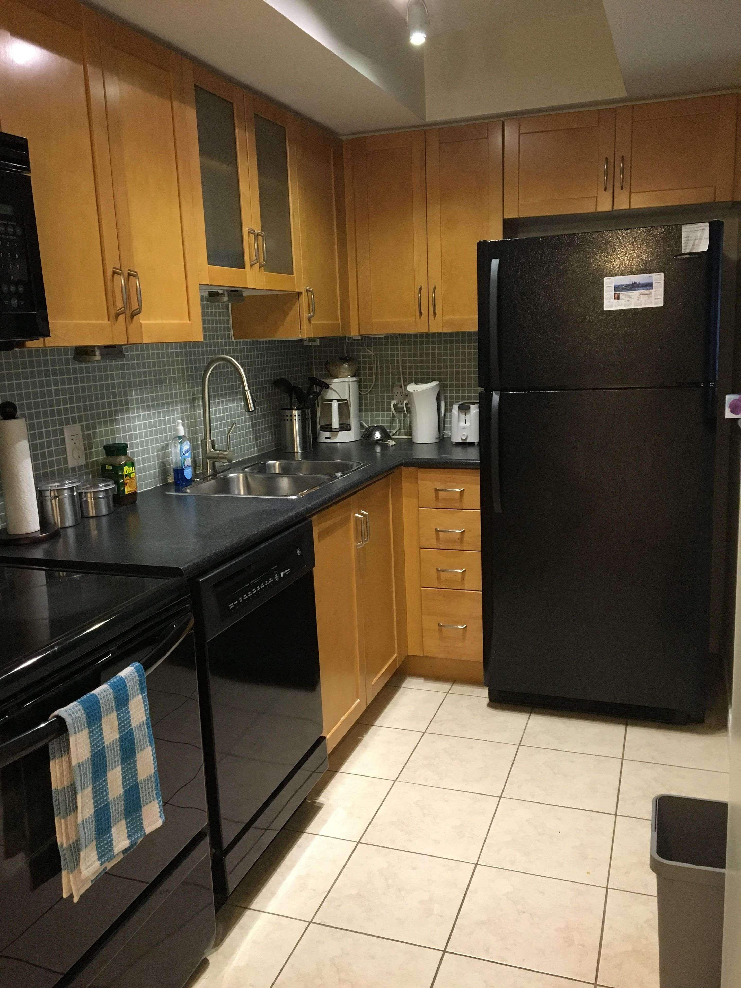 Toronto C01, ON M6K 3P1,46 Western Battery RD N #837