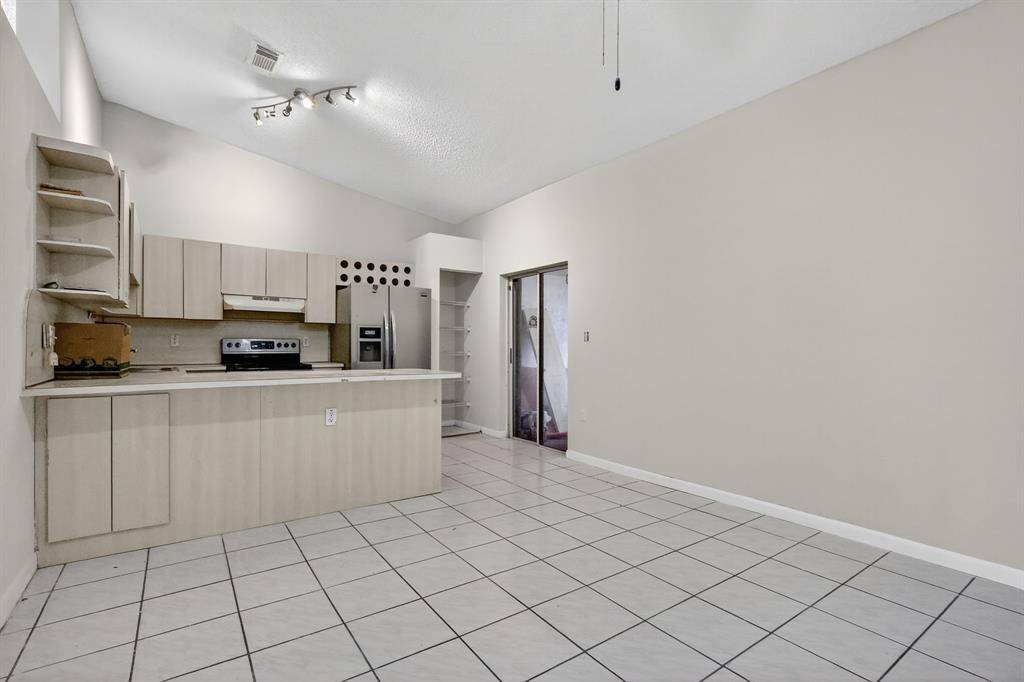 Miami, FL 33177,18091 SW 134th Ct