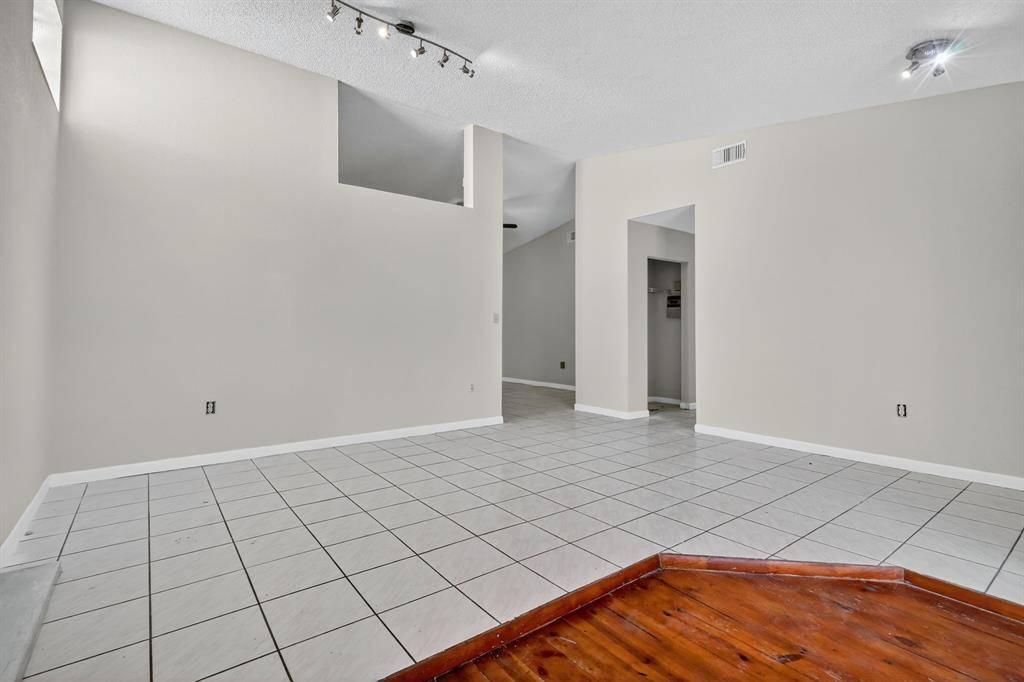 Miami, FL 33177,18091 SW 134th Ct