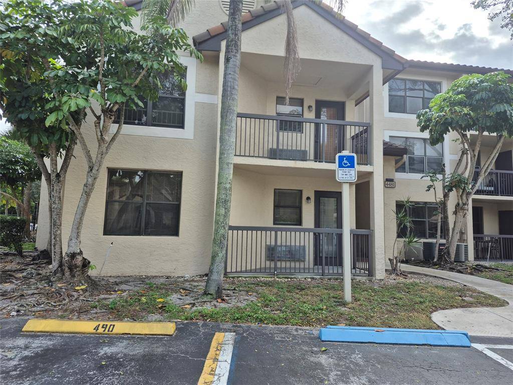 Pompano Beach, FL 33069,4481 W Mcnab Rd #10