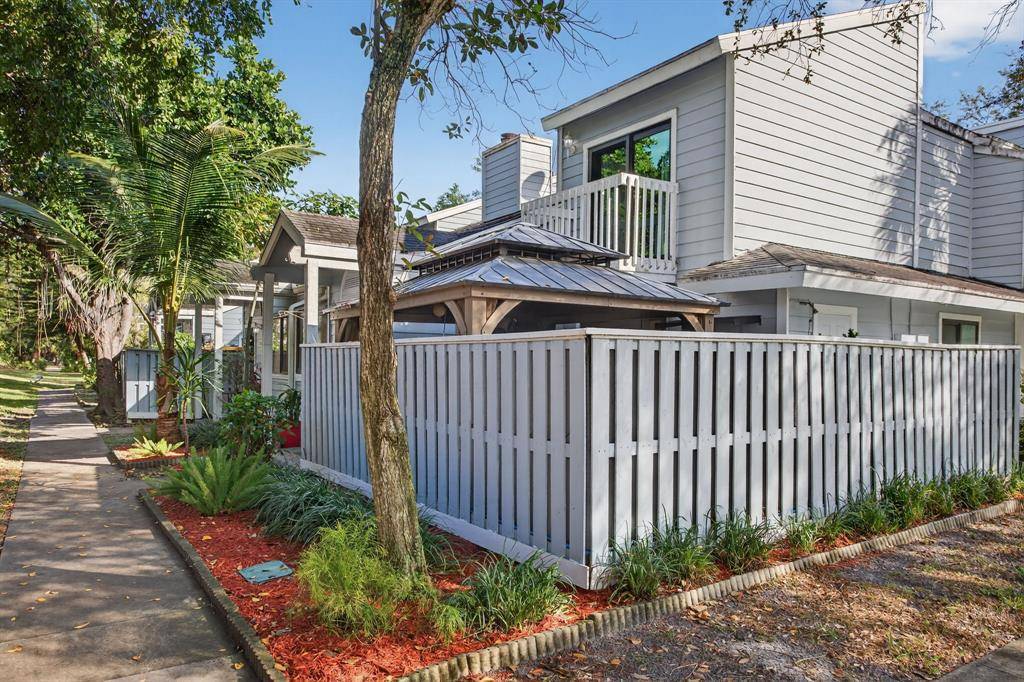 North Lauderdale, FL 33068,2047 Winners Cir #2047