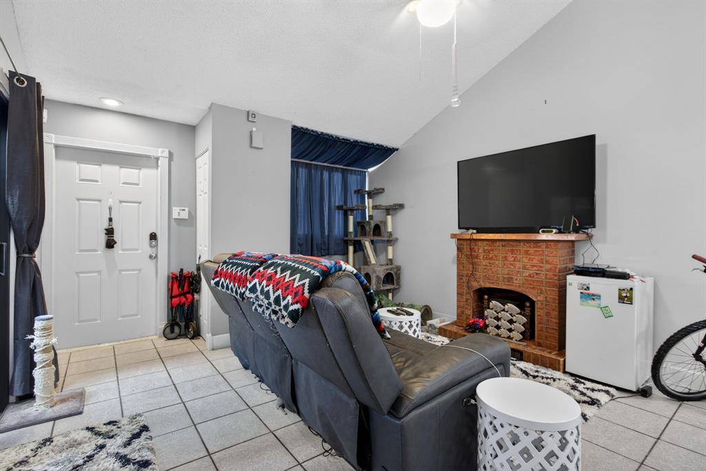 North Lauderdale, FL 33068,2047 Winners Cir #2047