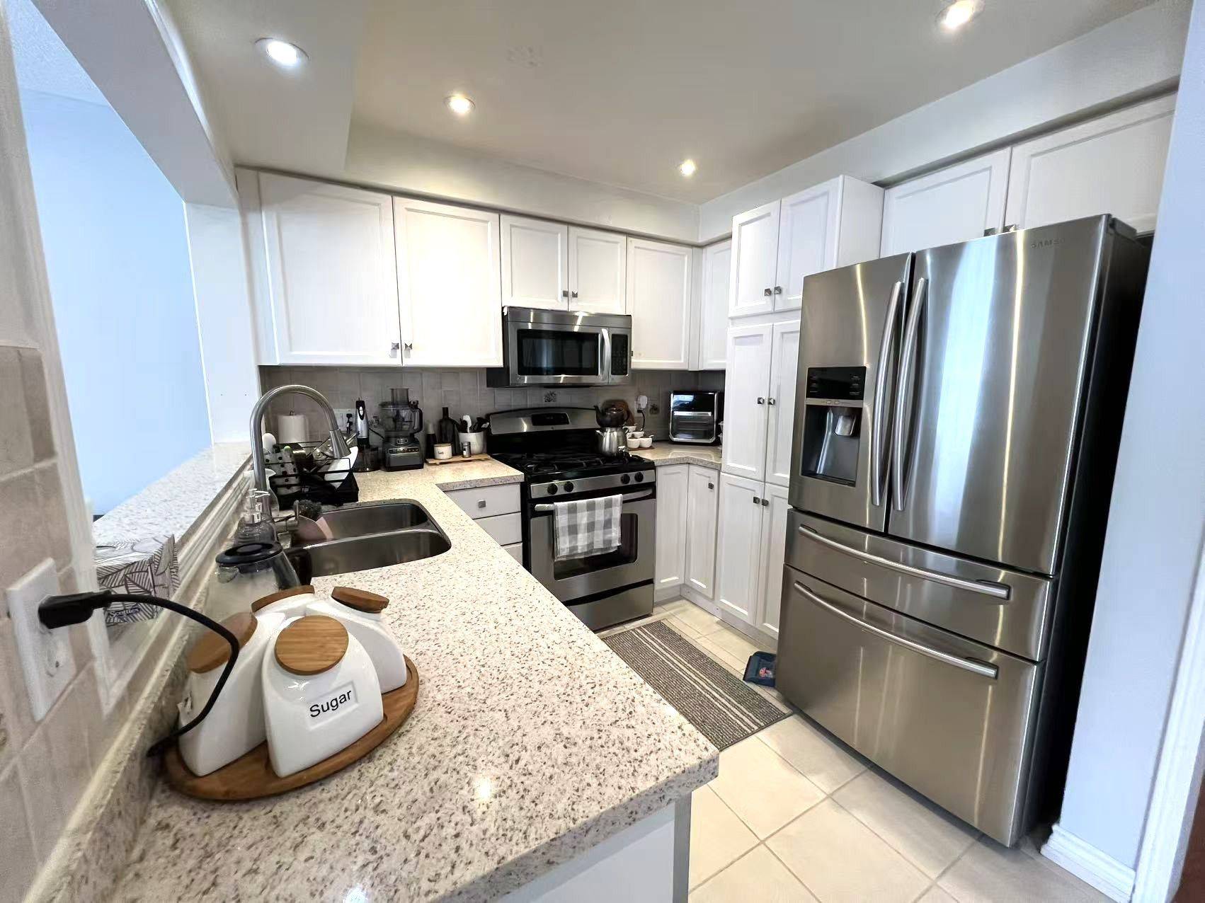 Vaughan, ON L6A 2Y6,11 Cape Verde WAY