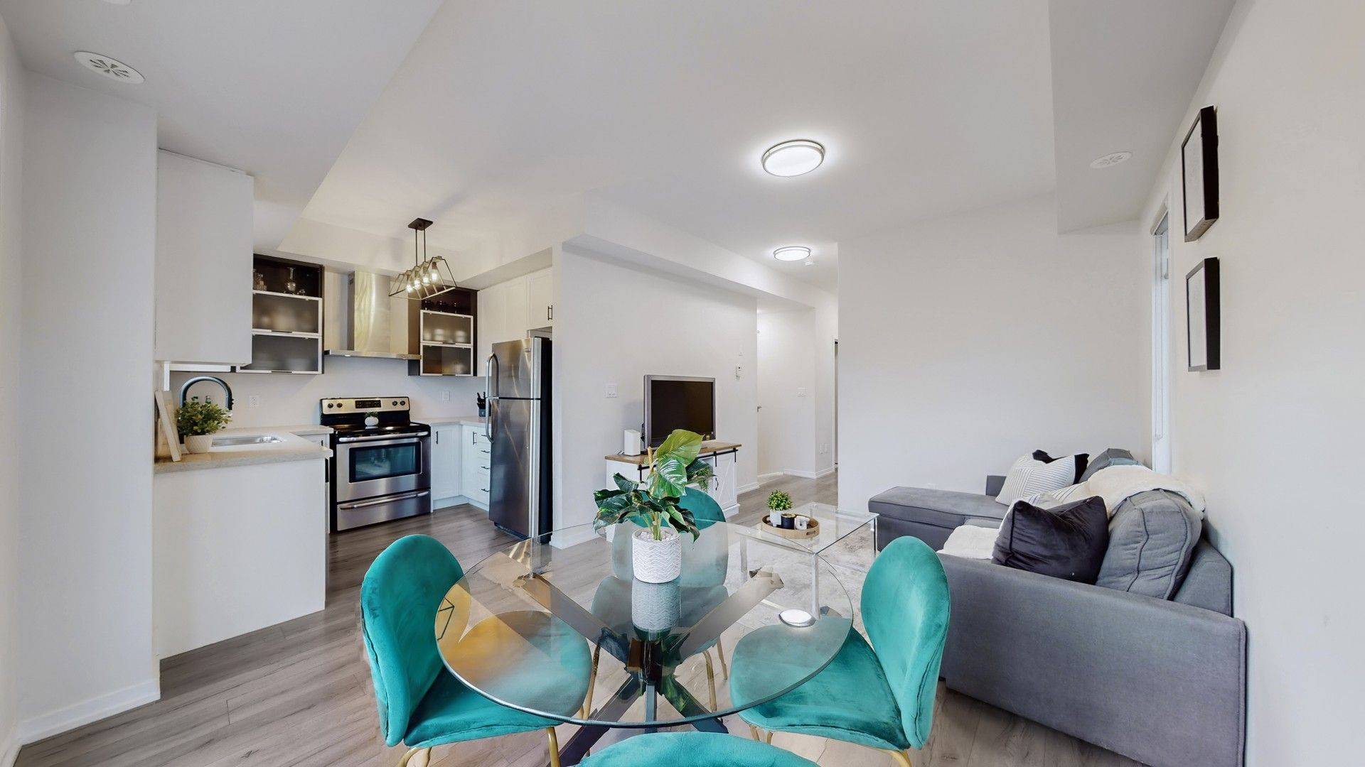 Vaughan, ON L4L 1J4,26 Bruce ST #E08