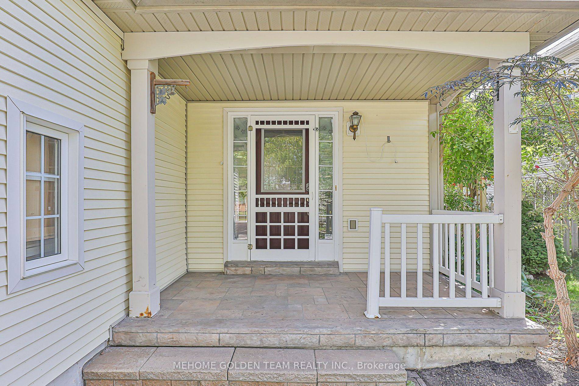 Georgina, ON L4P 4A5,20 Brecken DR