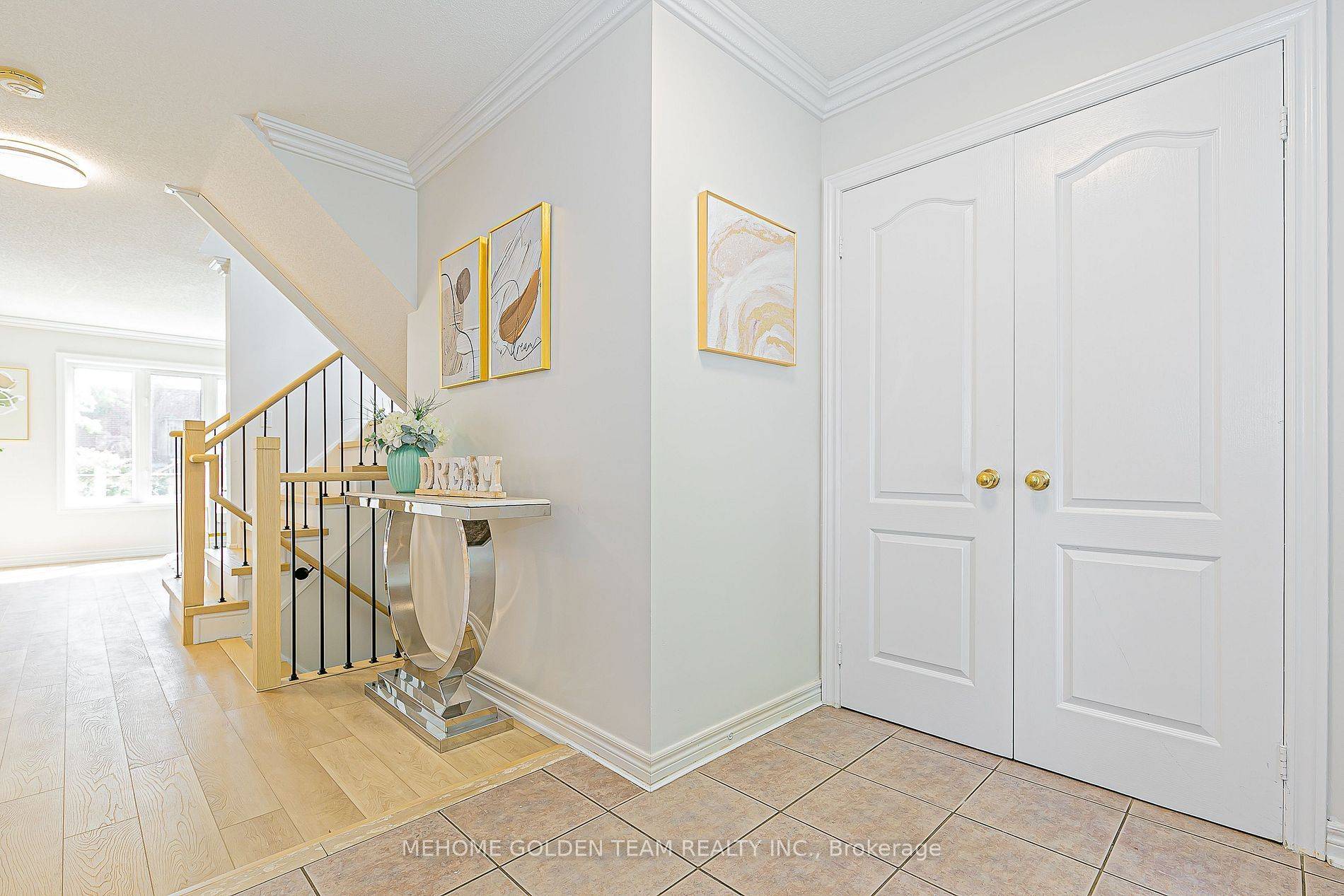 Georgina, ON L4P 4A5,20 Brecken DR