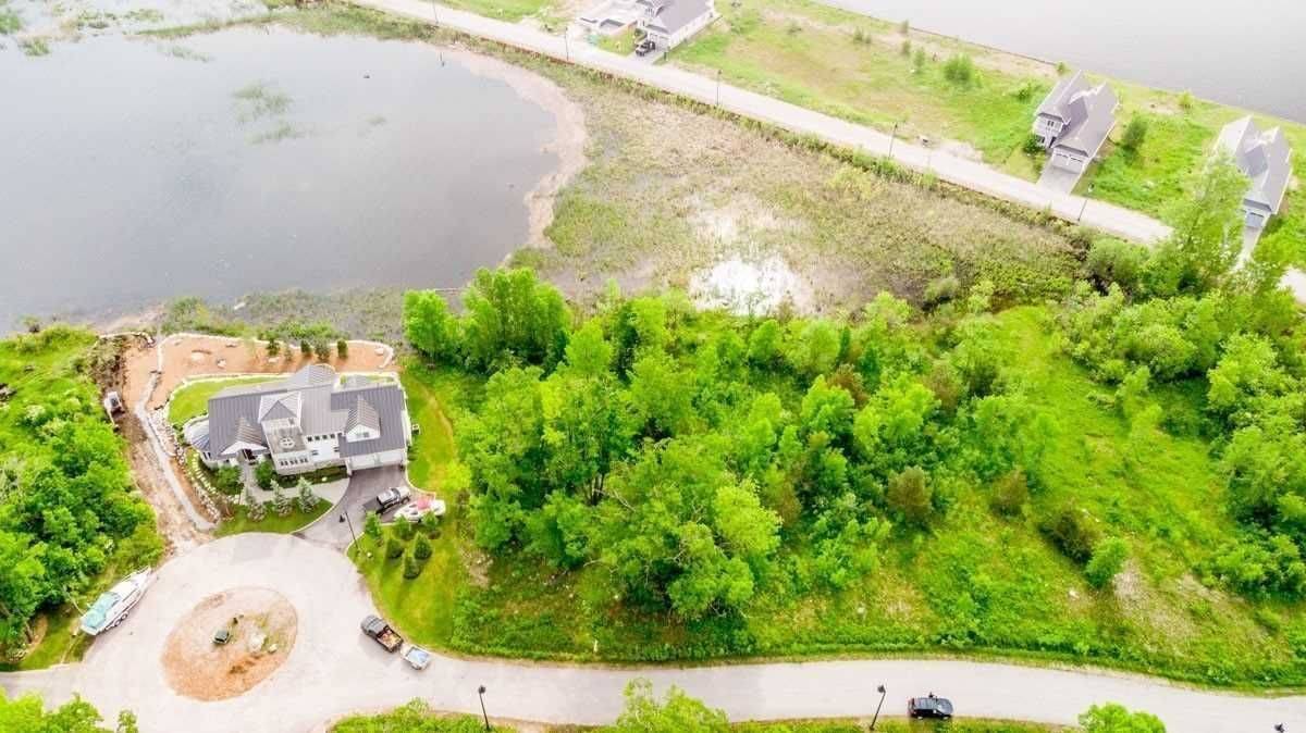 Tay, ON L0K 1R0,15 Swan LN