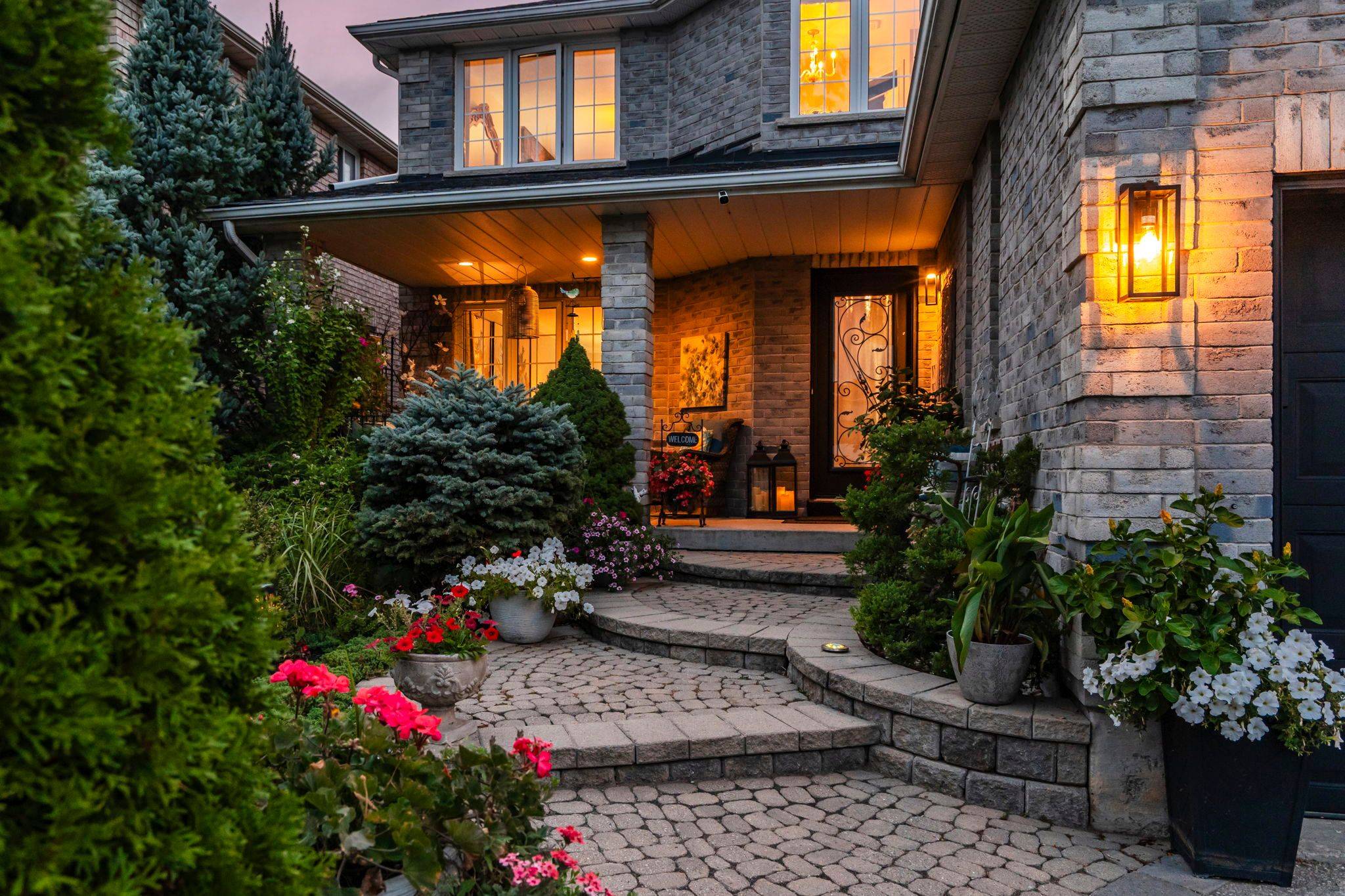 Barrie, ON L4M 6Y1,136 Birchwood DR