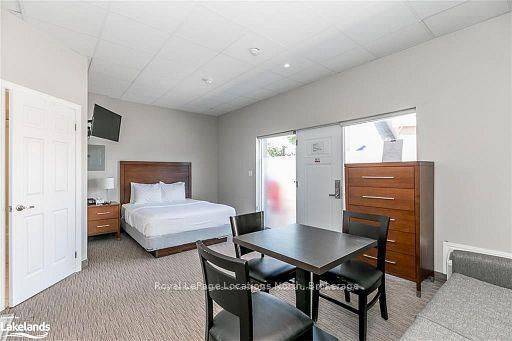 Wasaga Beach, ON L9Z 2J8,361 MOSLEY ST #106