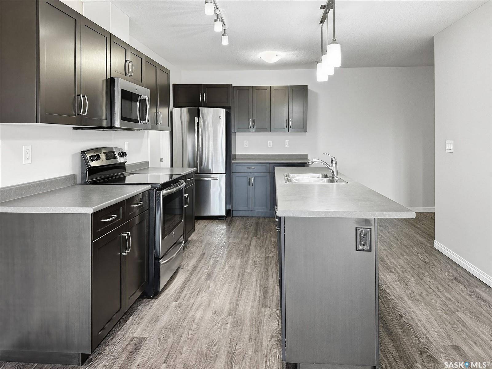 North Battleford, SK S9A 3T5,2452 Killdeer DRIVE #304