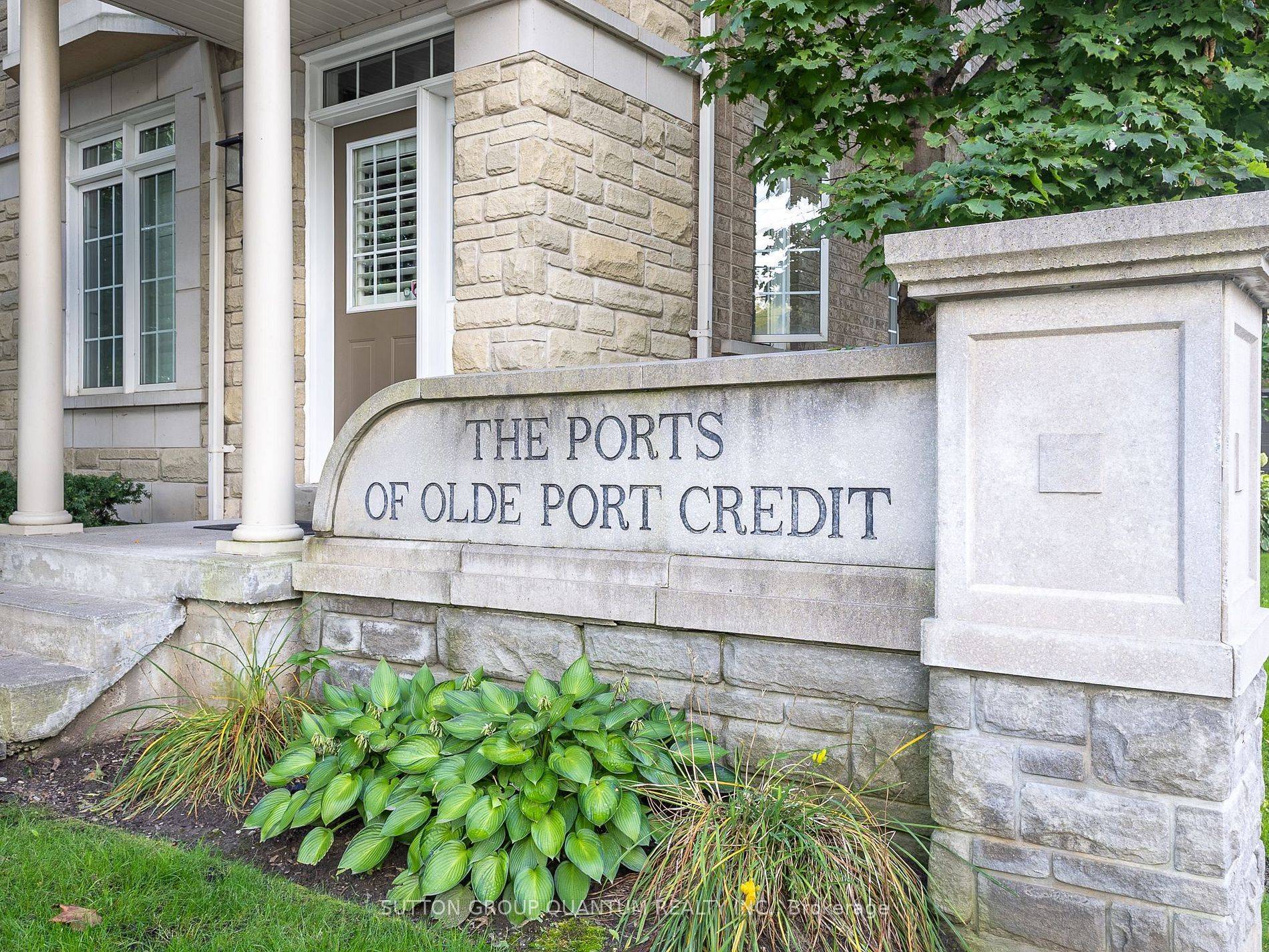 Mississauga, ON L5G 4W3,50 Rosewood AVE