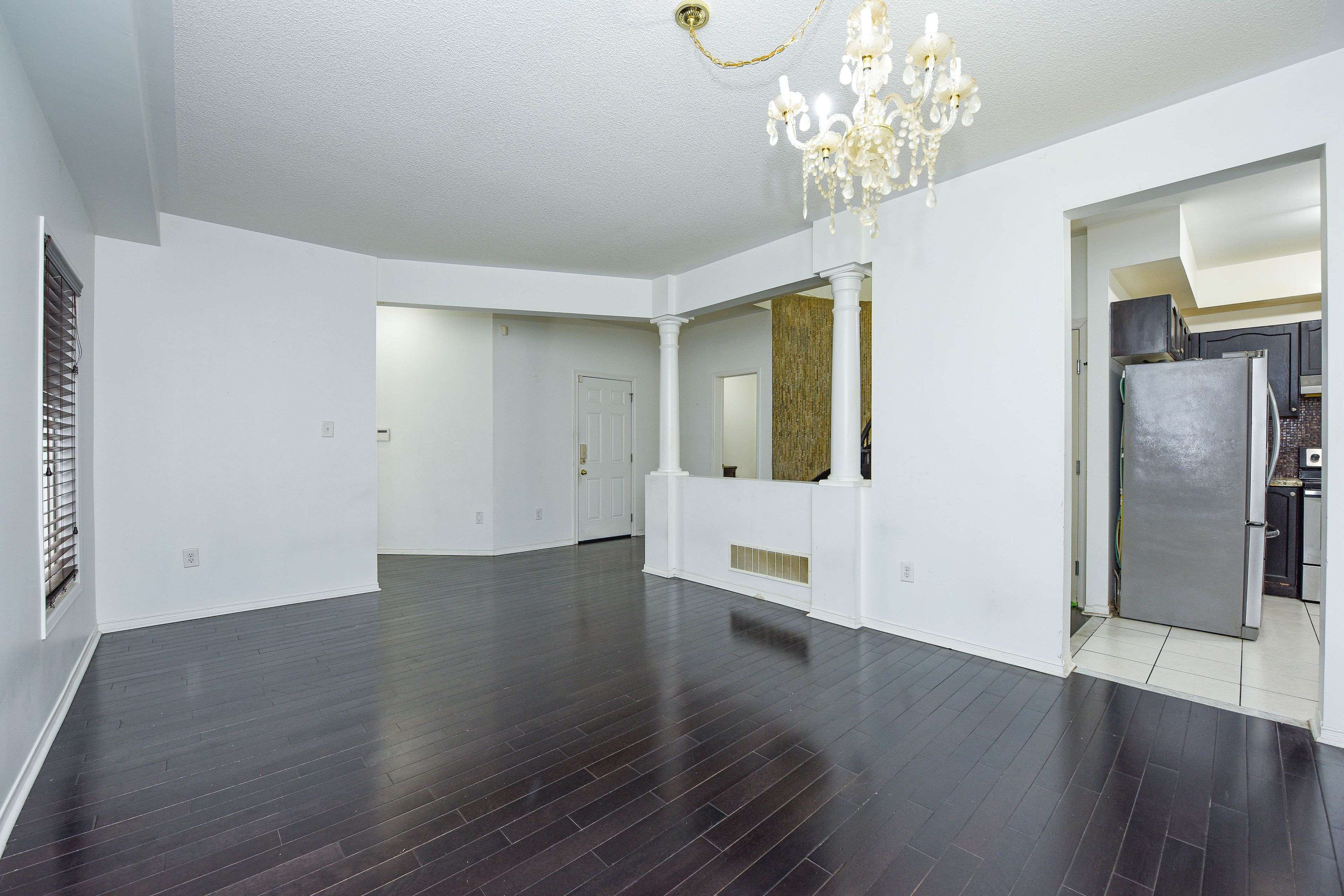 Mississauga, ON L5W 0E1,7103 Benjamin CT