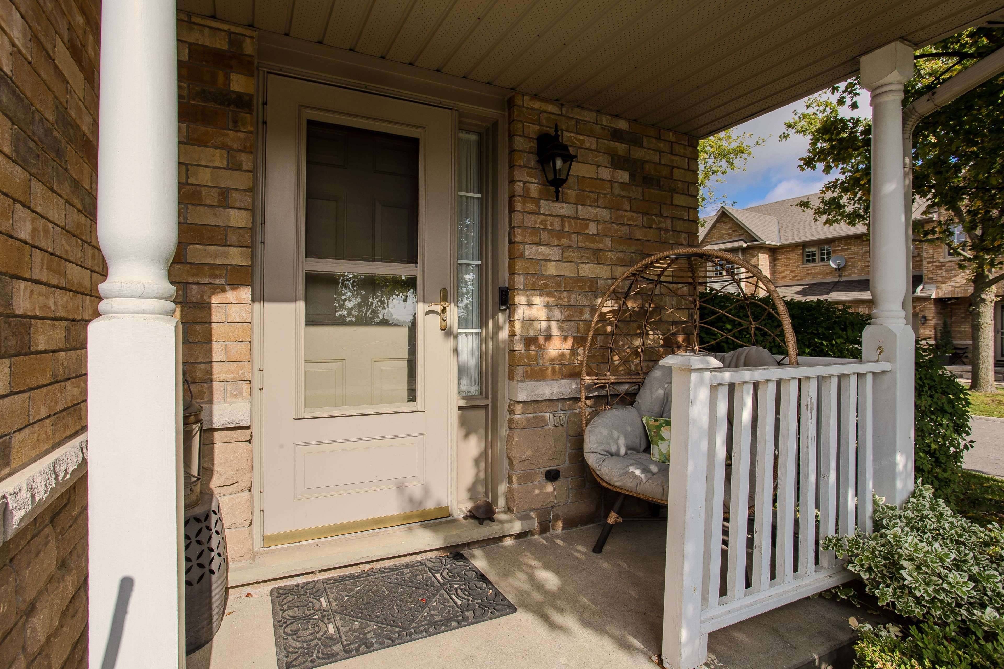 Burlington, ON L7M 4T9,1283 Blanshard DR #35