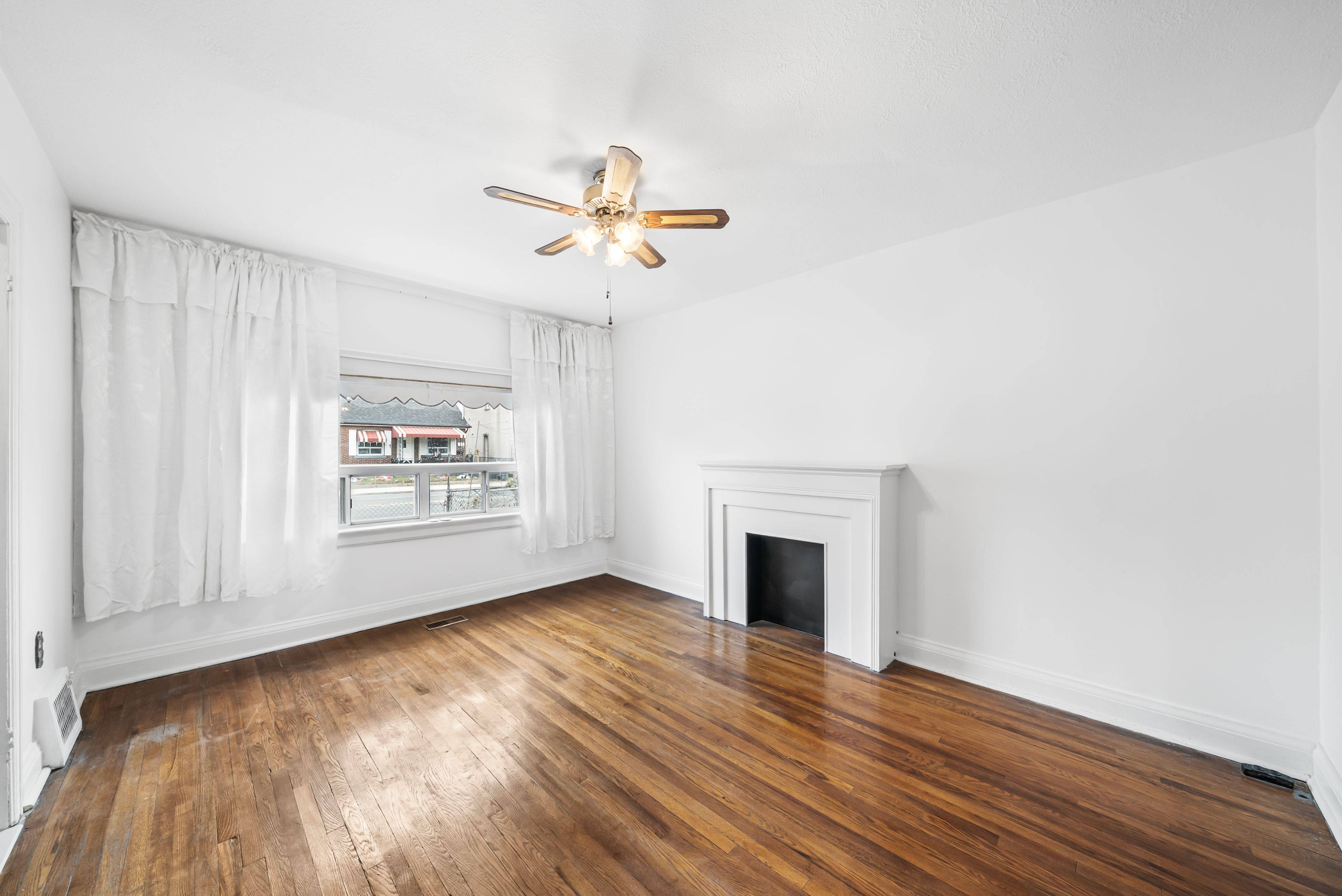 Toronto W03, ON M6N 3B3,616 Old Weston RD