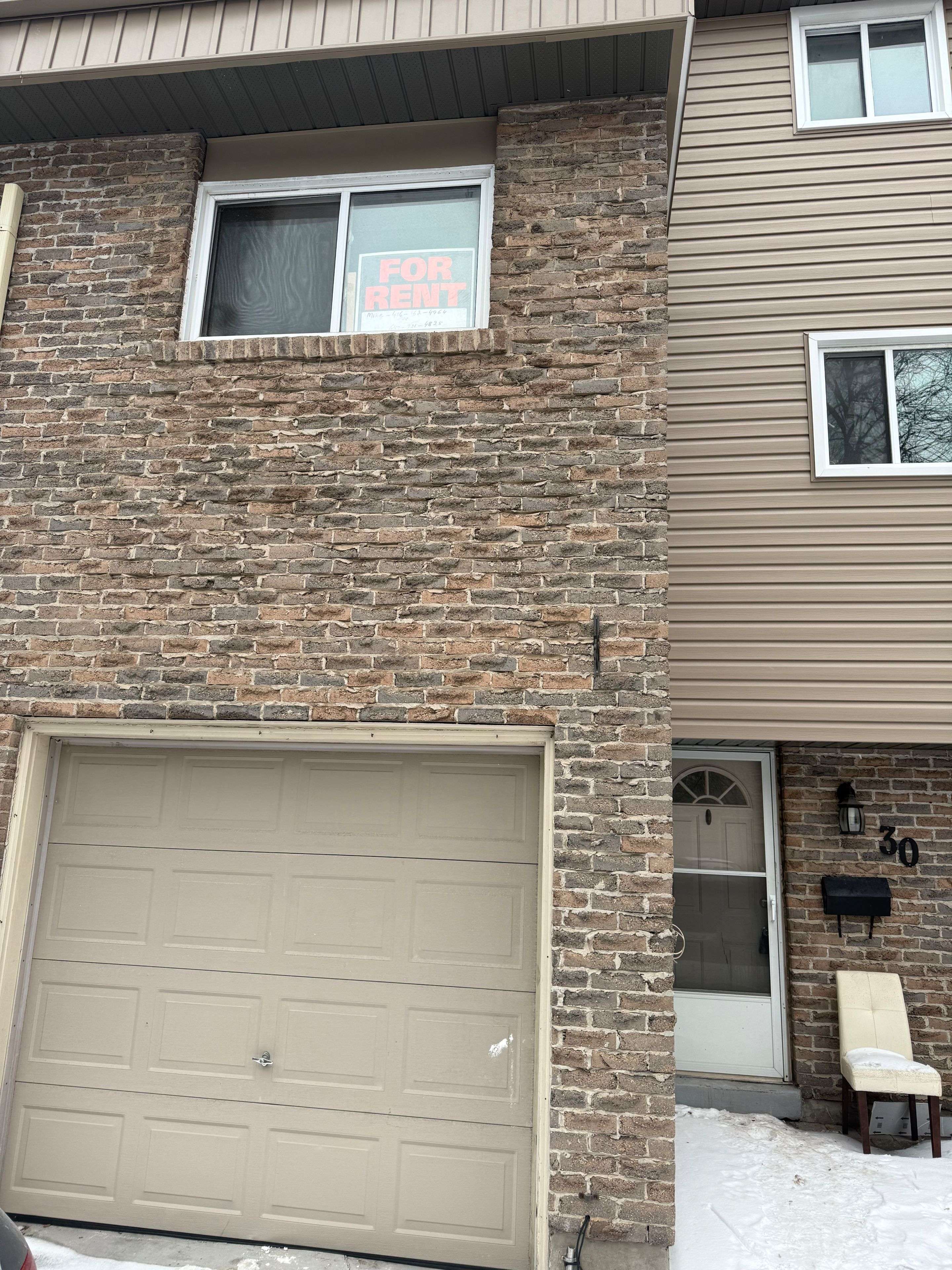 Brampton, ON L6V 3E3,30 Tara Park CRES #30