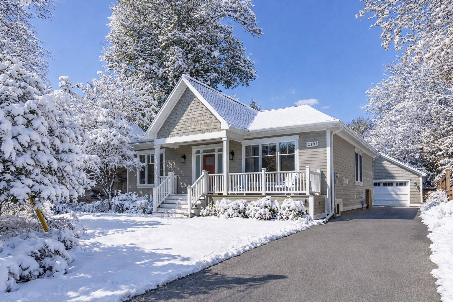 Burlington, ON L7R 1S2,2195 Courtland DR