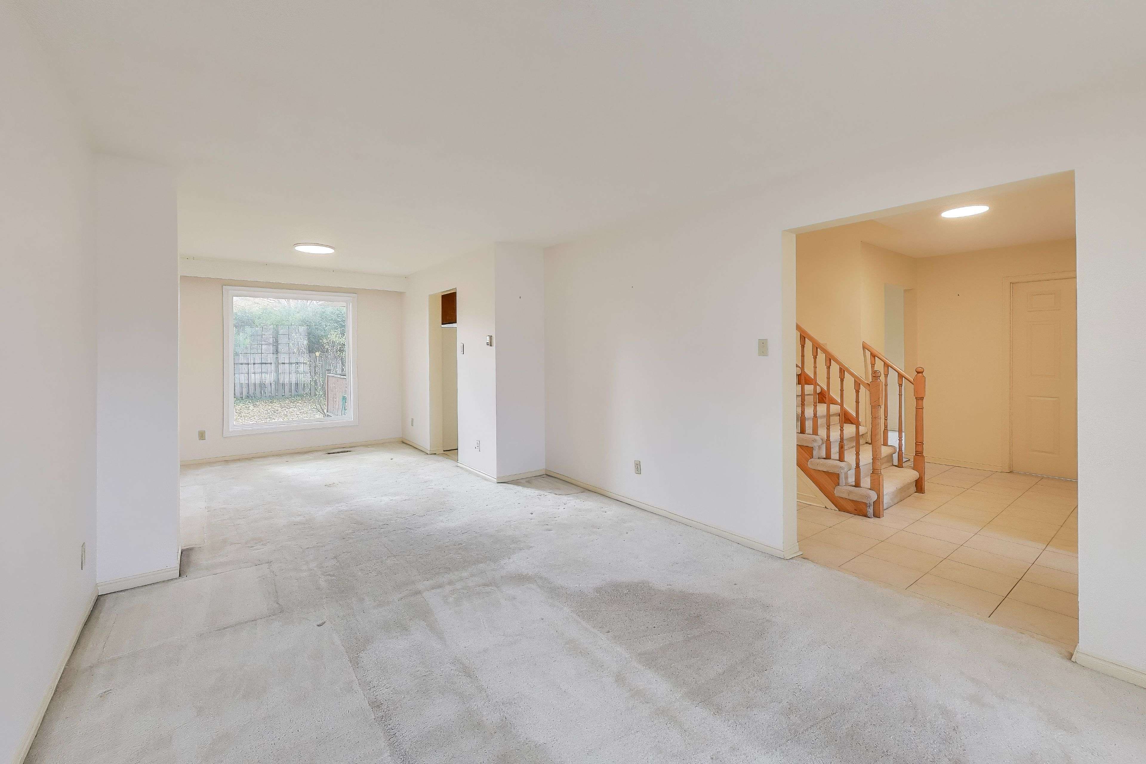 Mississauga, ON L5L 3N3,2436 Folkway DR